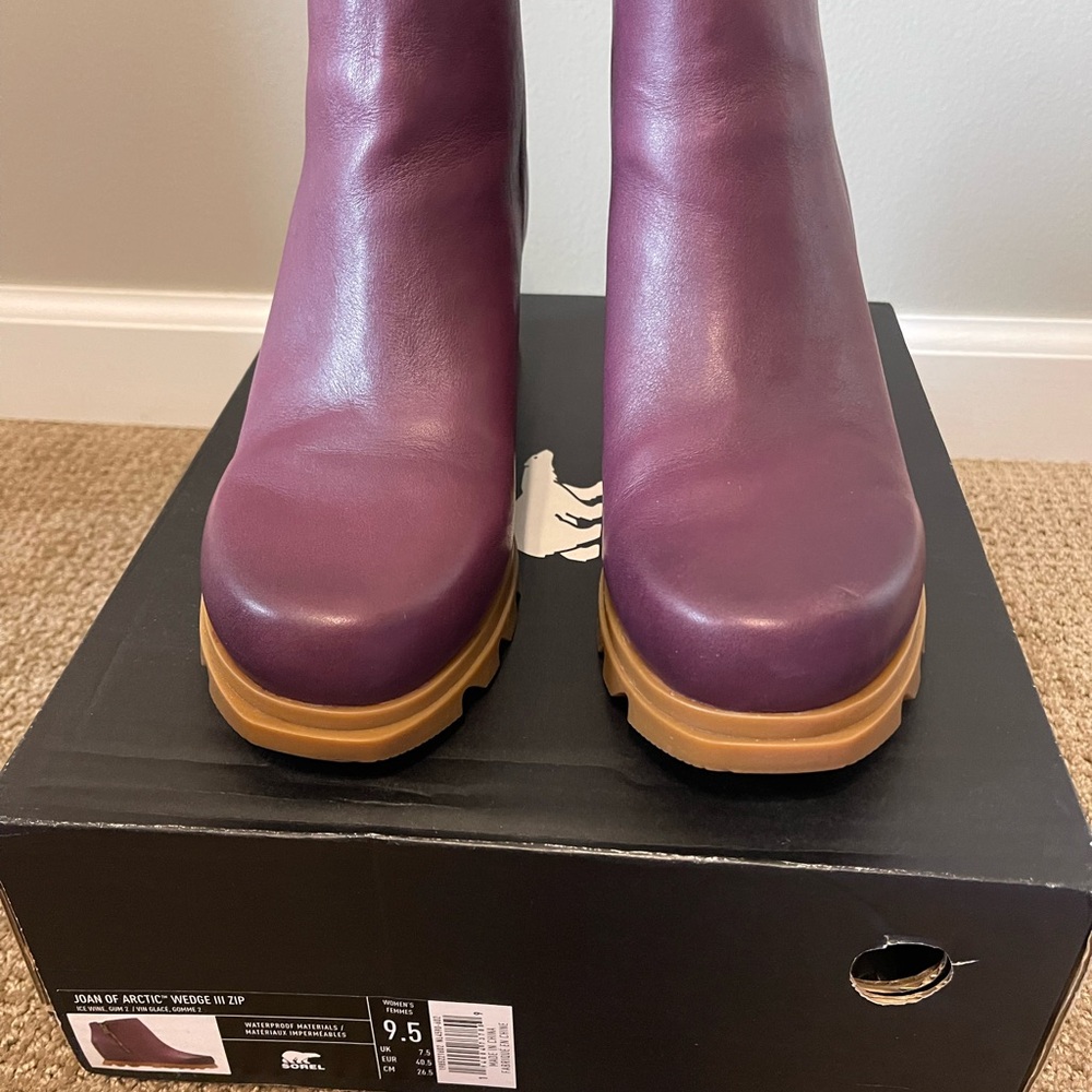 Sorel burgundy wedge ankle boots